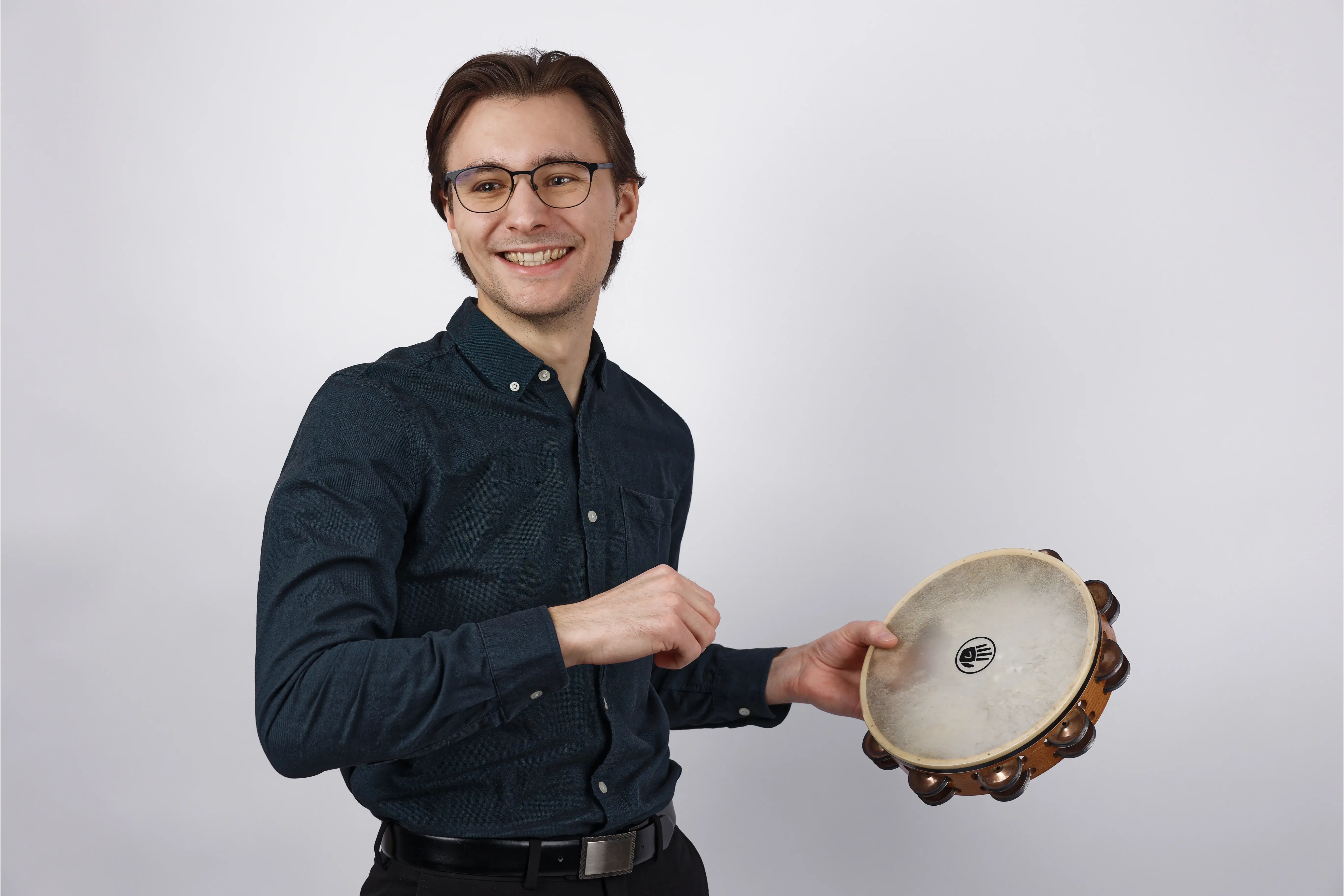 Jacob Kryger performing percussion